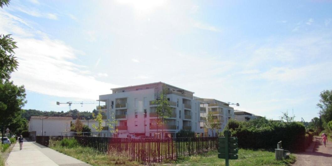Appartement A Floirac Avec 2 Chambres, Un Parking Prive, Une Terrasse, A 5 Minutes En Voiture De L'Arkea Arena De Bordeaux Ngoại thất bức ảnh