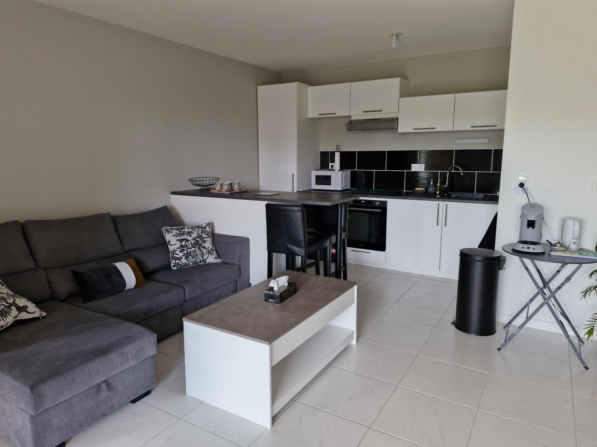 Appartement A Floirac Avec 2 Chambres, Un Parking Prive, Une Terrasse, A 5 Minutes En Voiture De L'Arkea Arena De Bordeaux Ngoại thất bức ảnh