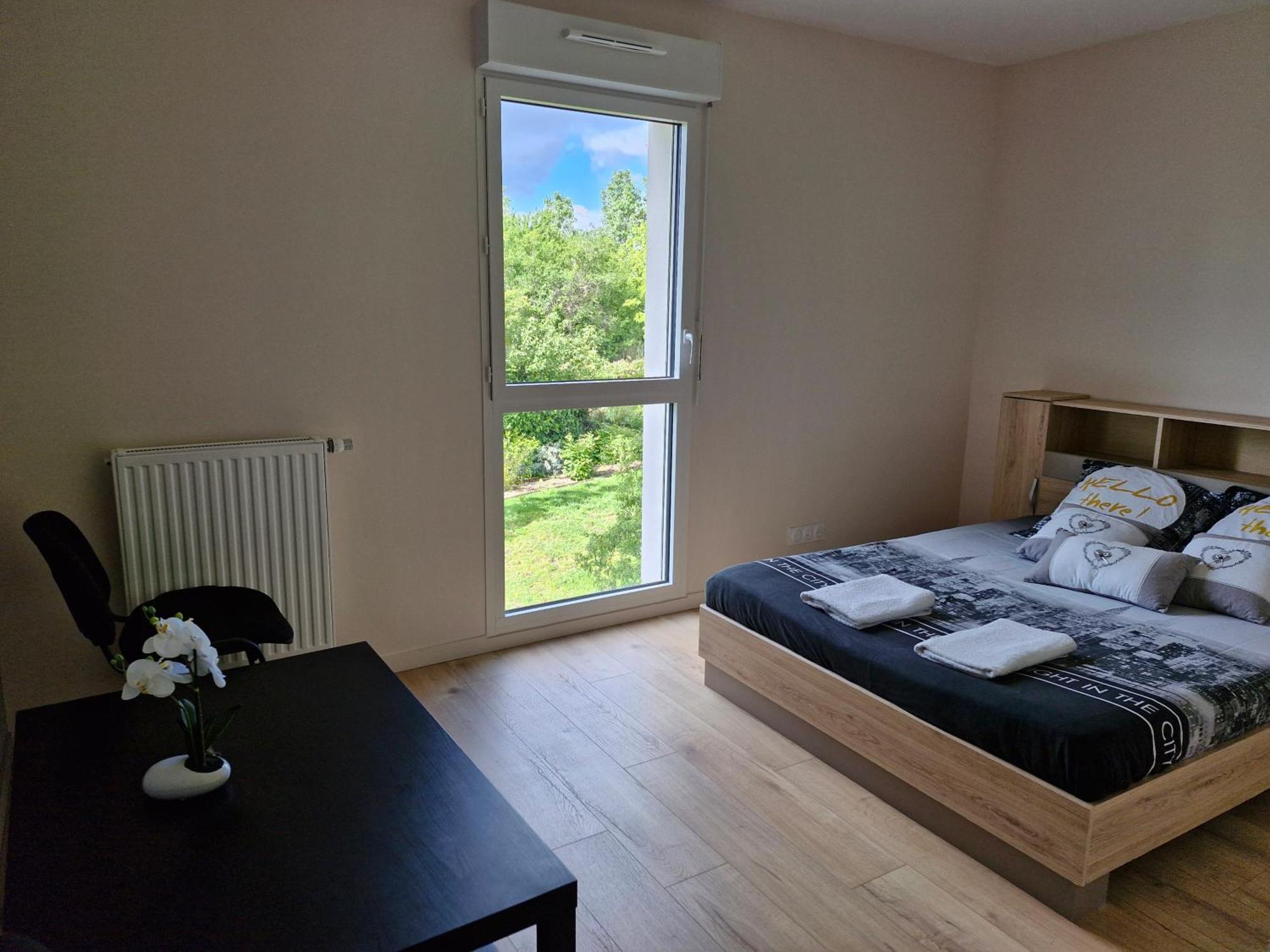 Appartement A Floirac Avec 2 Chambres, Un Parking Prive, Une Terrasse, A 5 Minutes En Voiture De L'Arkea Arena De Bordeaux Ngoại thất bức ảnh